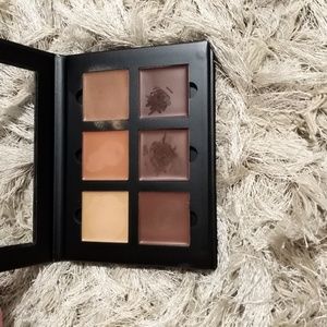Anastasia Contour